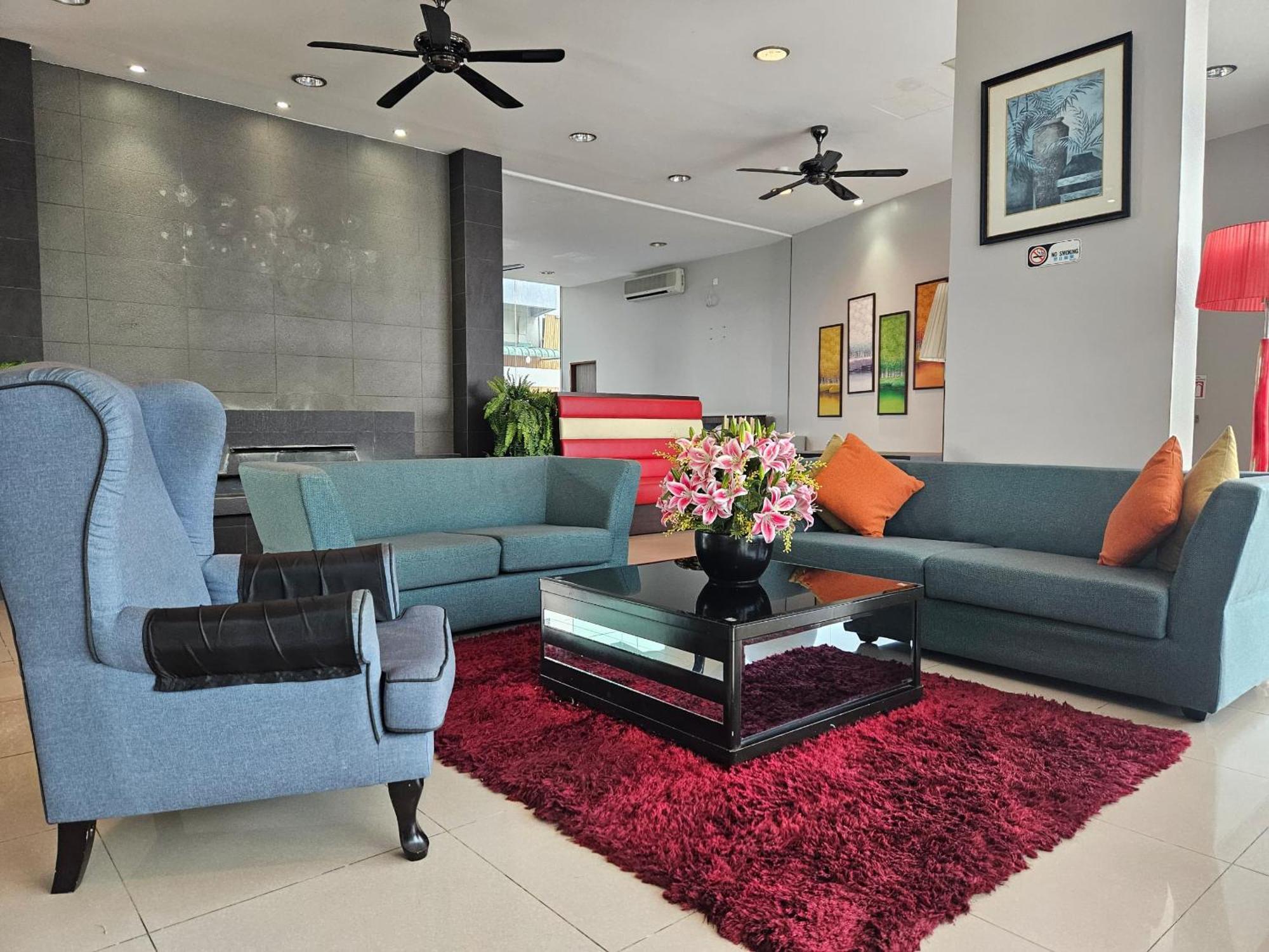 Go Lodge Hotel 콴탄 외부 사진