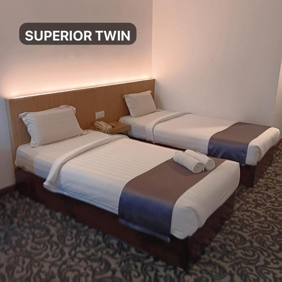 Go Lodge Hotel 콴탄 외부 사진